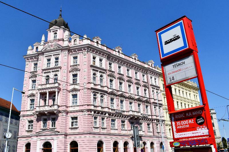 Hotel Opera Prag Exteriör bild